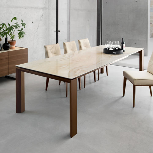 Omnia Extension Table