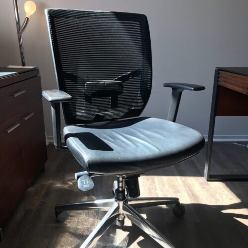 TC-223 TASK Chair: Floor Model