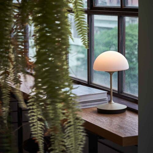 PENSEE Table Lamp