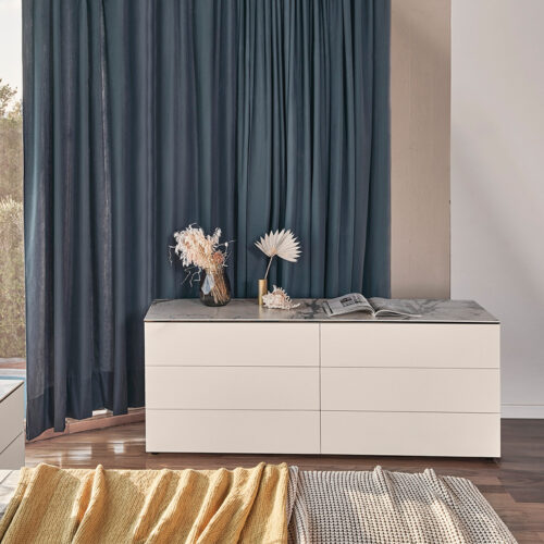 Universal Dresser