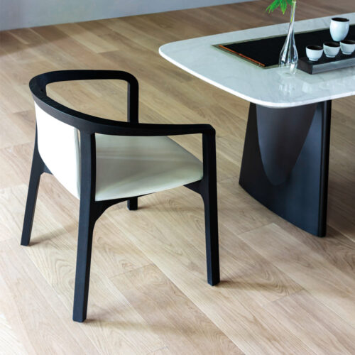 Essence Chair