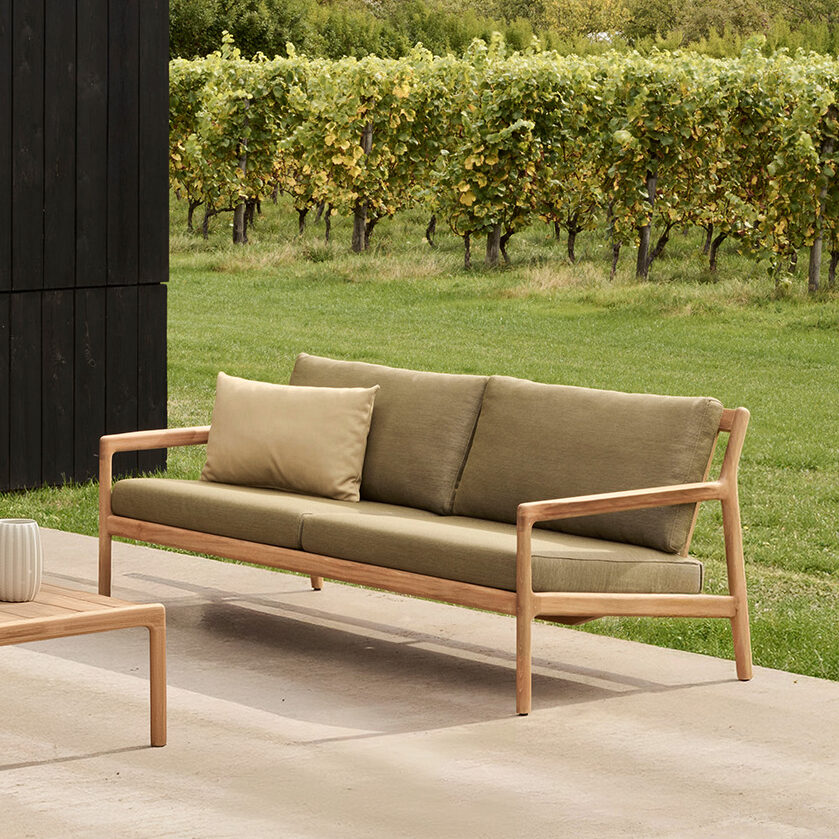 Teak + Green cushion